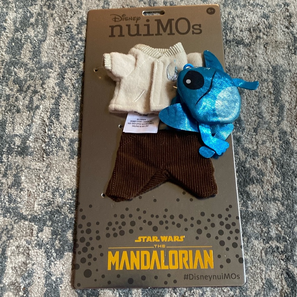 Disney Nuimos Mandalorian outfit